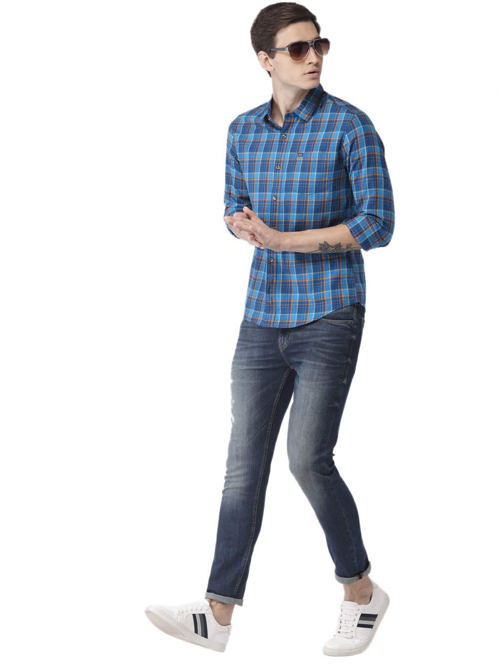 The Indian Garage Co Men Slim Fit Checkered Full Sleeves Spread Collar Casual Shirt