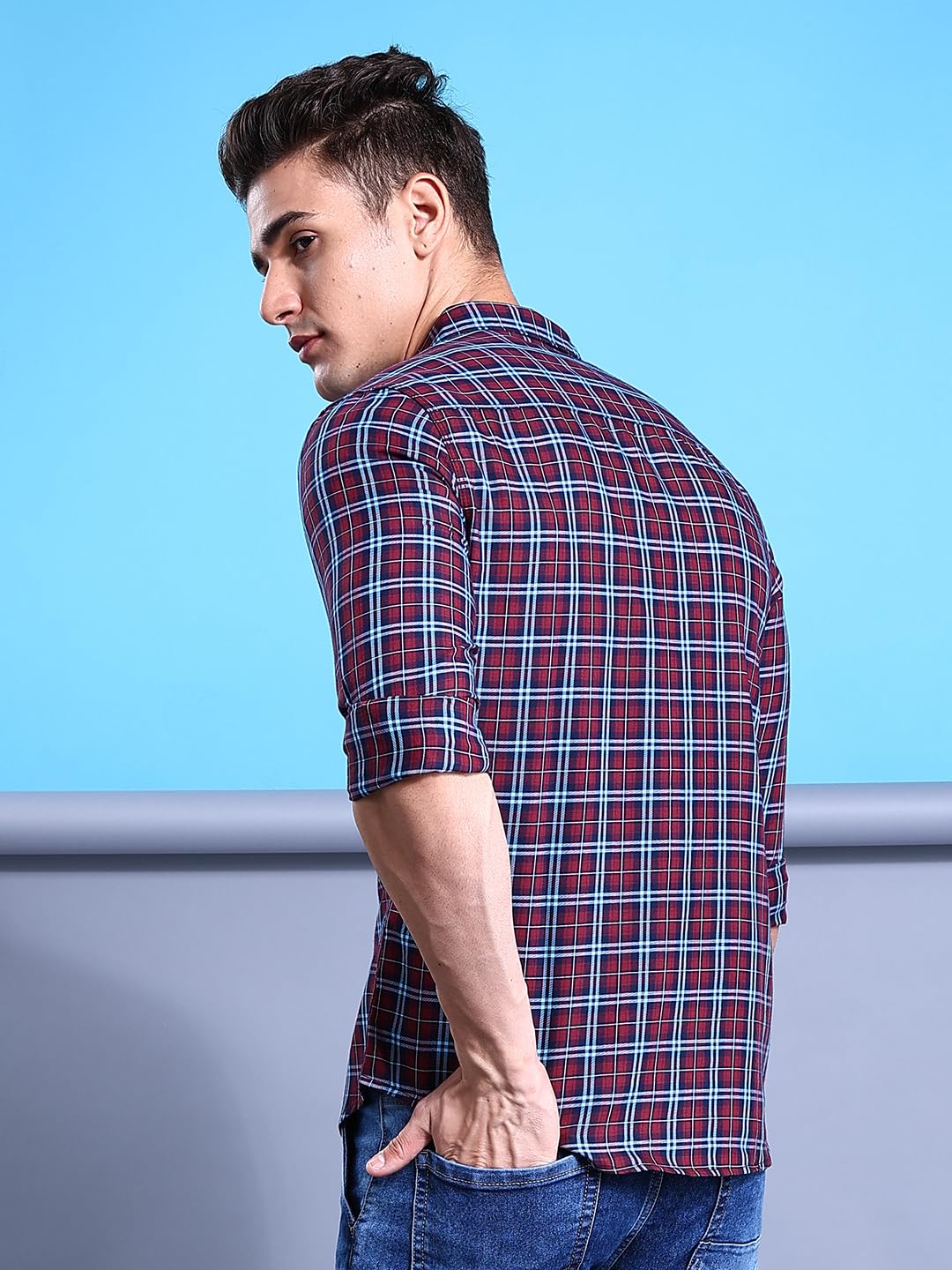 The Indian Garage Co Men Slim Fit Checkered Full Sleeves Spread Collar Casual Shirt