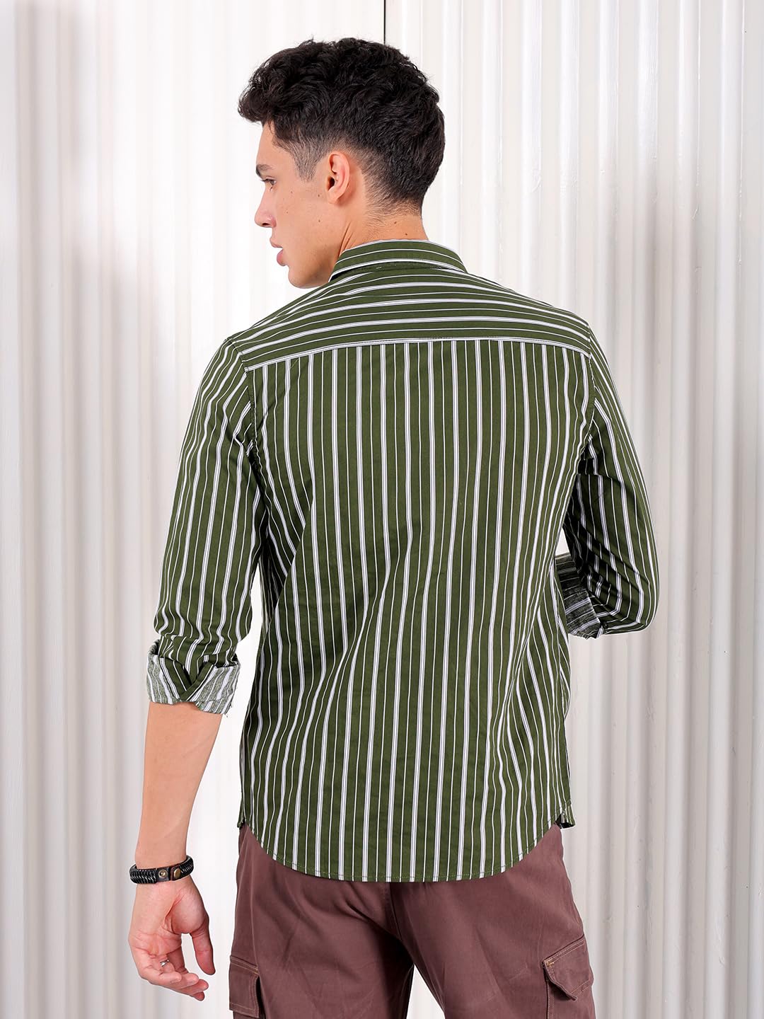 The Indian Garage Co Men Slim Fit Checkered Full Sleeves Spread Collar Casual Shirt